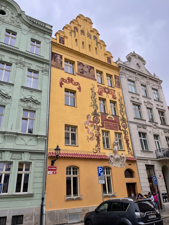 FOTOGALERIE: Alšovy domy v Plzni