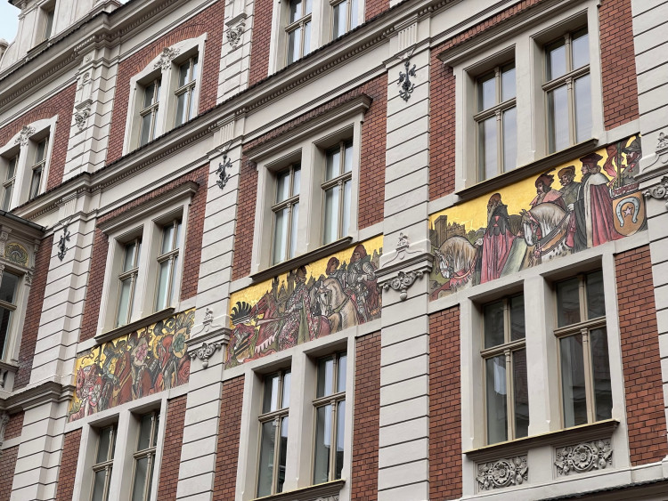 FOTOGALERIE: Alšovy domy v Plzni