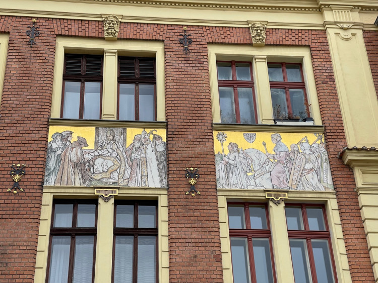 FOTOGALERIE: Alšovy domy v Plzni