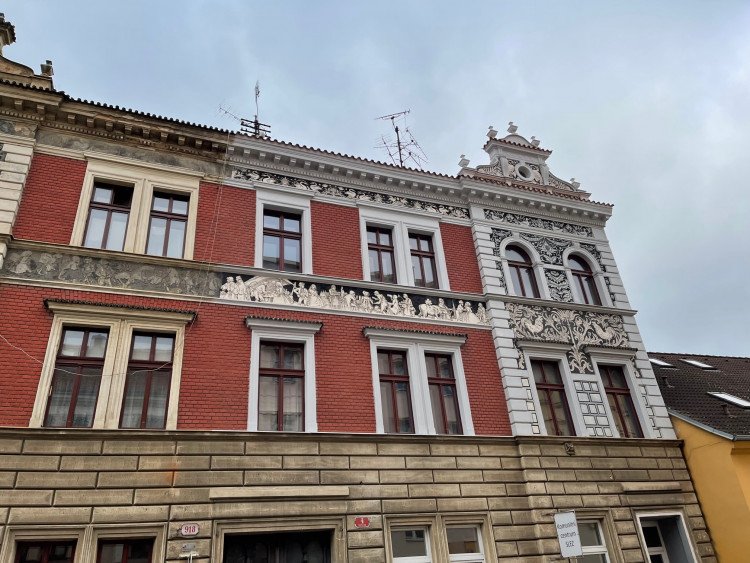 FOTOGALERIE: Alšovy domy v Plzni