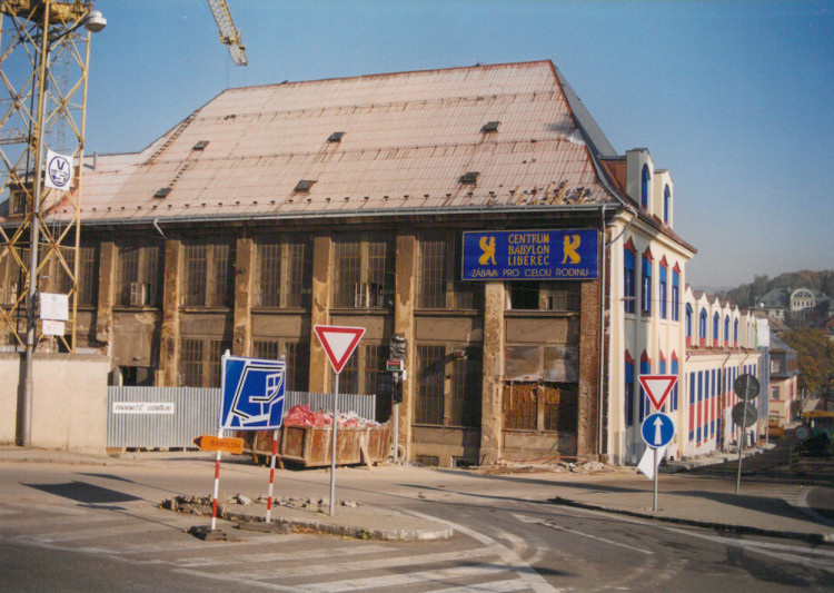 Historie Centra Babylon