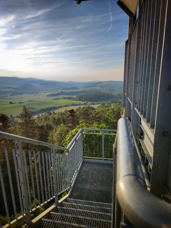 FOTOGALERIE: Rozhledna Hraniční vrch