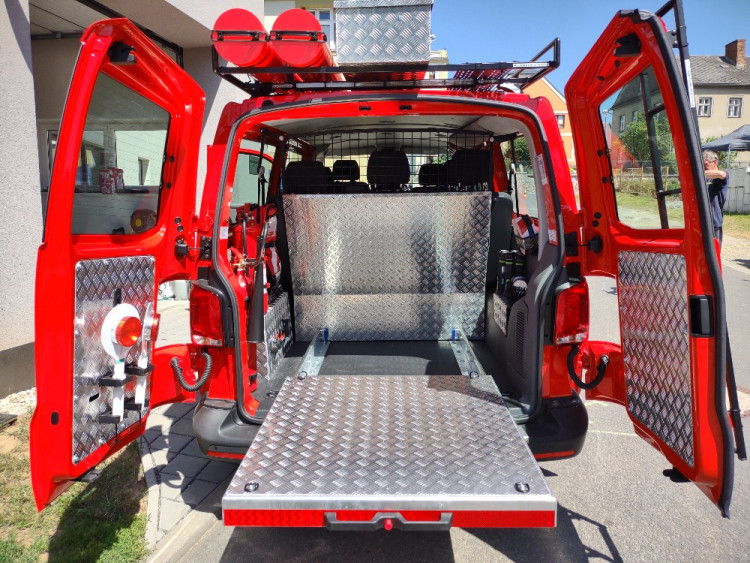 FOTOGALERIE: Nová cisterna pro hasiče z Dubicka