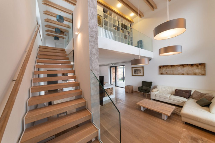 Dům pro vlastní rodinu - interiér