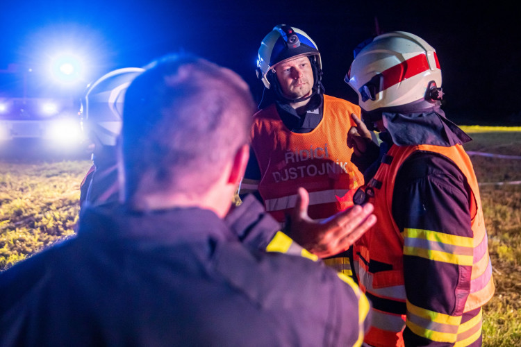 GALERIE: Požár pily v Rokytnici v Orlických horách