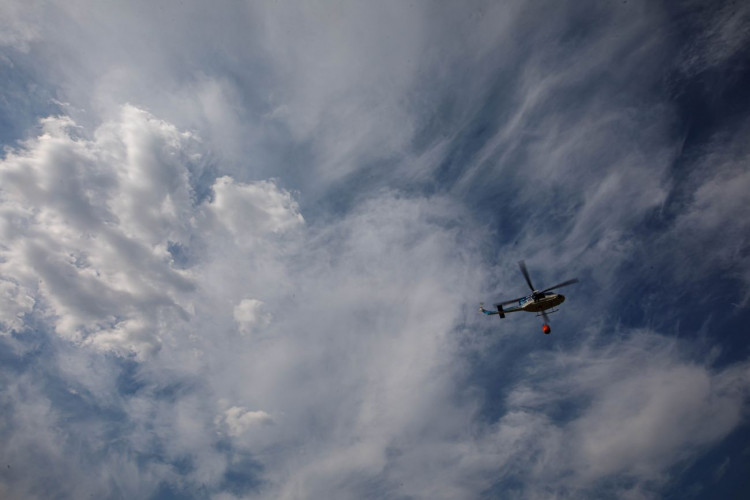 Požár ve špatně přístupném terénu na Broumovsku