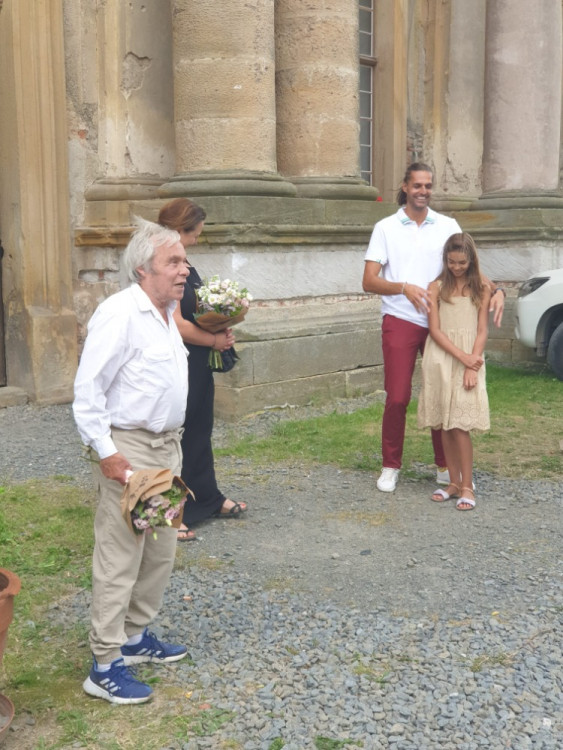 Jan Saudek se ženou na výstavě v Plumlově na zámku