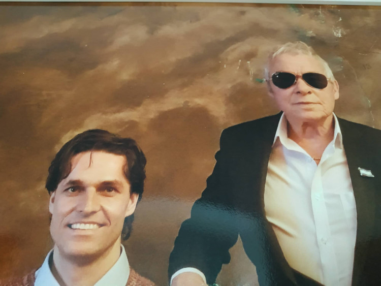 Jan Saudek se ženou na výstavě v Plumlově na zámku