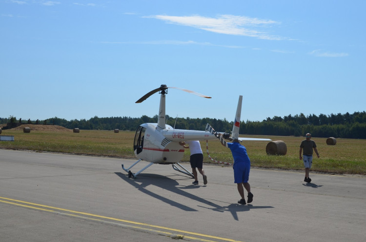 FOTOGALERIE: Piloti protestovali proti zvažovanému rušení letiště