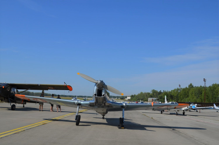 FOTOGALERIE: Piloti protestovali proti zvažovanému rušení letiště