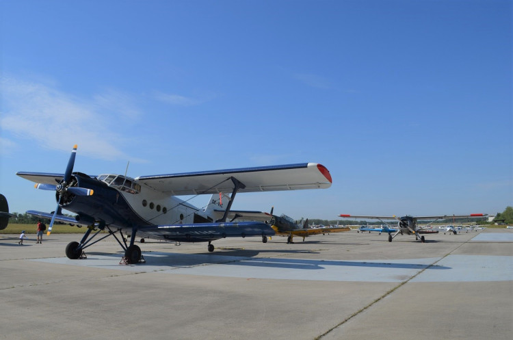 FOTOGALERIE: Piloti protestovali proti zvažovanému rušení letiště