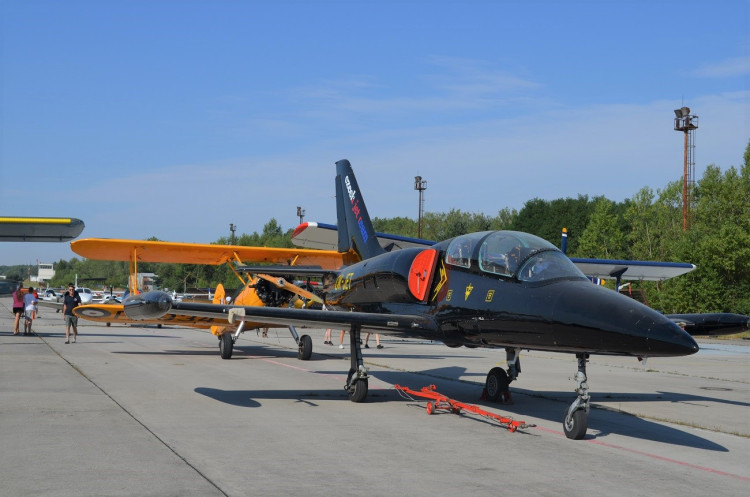 FOTOGALERIE: Piloti protestovali proti zvažovanému rušení letiště