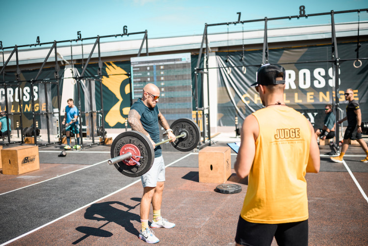 Přes tři stovky závodníků, ale i VIP hosté. Na střeše IGY Centra odstartovaly Big Summer Games