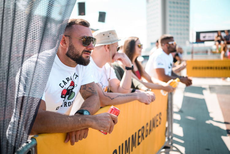 Přes tři stovky závodníků, ale i VIP hosté. Na střeše IGY Centra odstartovaly Big Summer Games