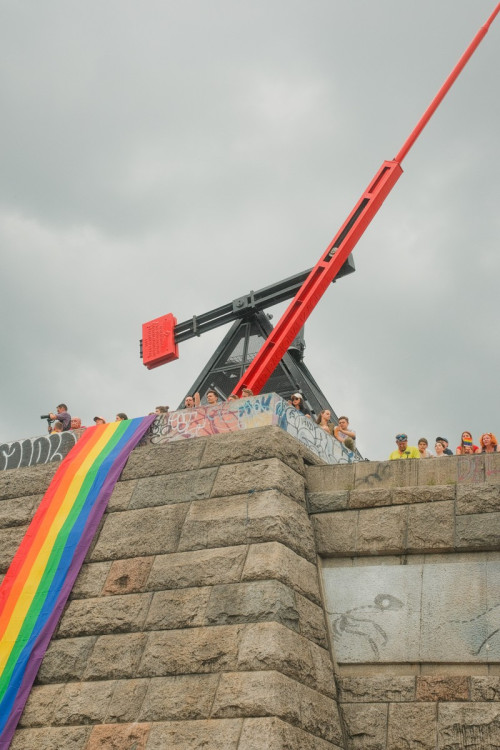 FOTOGALERIE: Duhový průvod prošel Prahou. Podívejte se na ty nejlepší momentky
