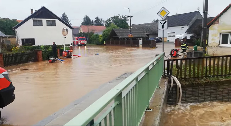 FOTOGALERIE: Následky lijáku na Rokycansku a Plzeňsku