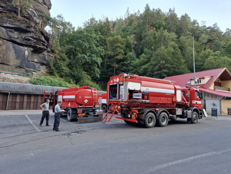 Jihočeští hasiči v Hřensku