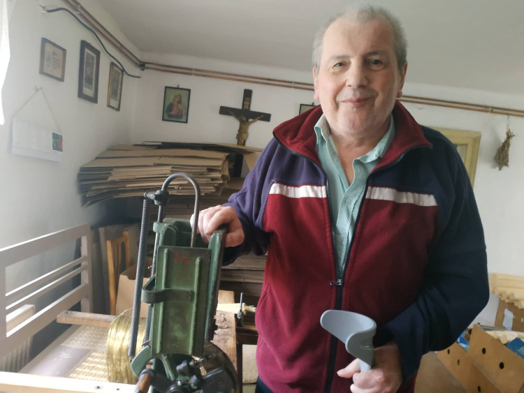 FOTOGALERIE: Ruční výroba kartáčů v Brodku u Konice