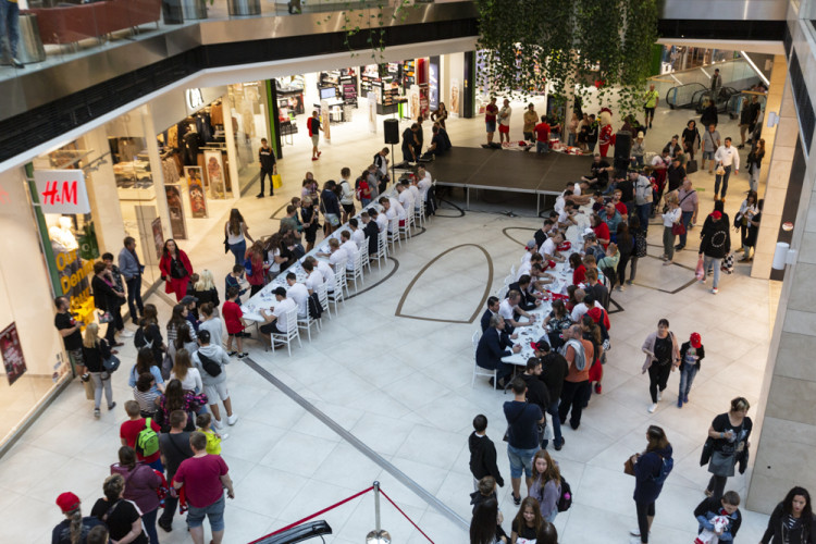 FOTOGALERIE: Hokejisté Olomouce rozdávali autogramy před novou sezonou