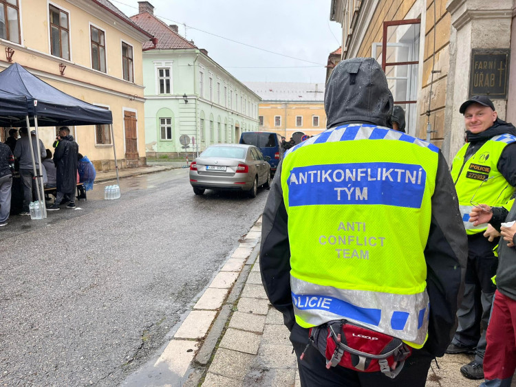 GALERIE: Policejní cvičení antikonfliktního týmu v Josefově