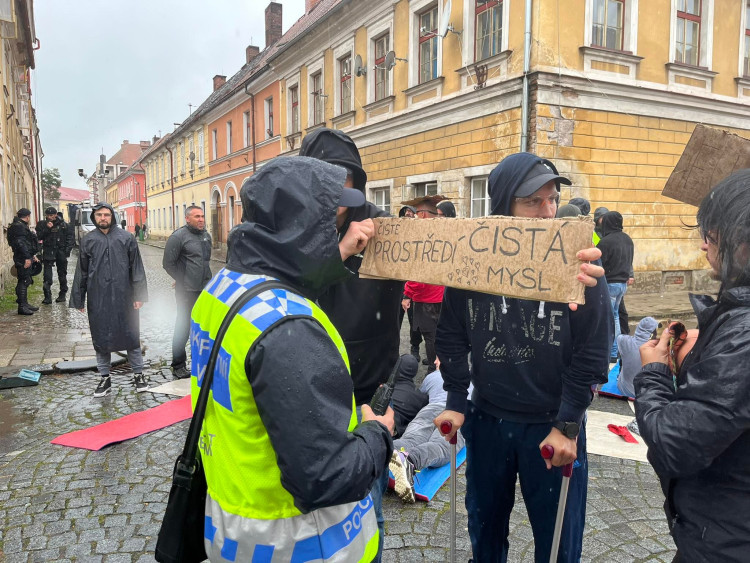 GALERIE: Policejní cvičení antikonfliktního týmu v Josefově