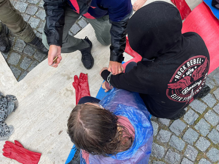 GALERIE: Policejní cvičení antikonfliktního týmu v Josefově