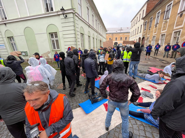 GALERIE: Policejní cvičení antikonfliktního týmu v Josefově