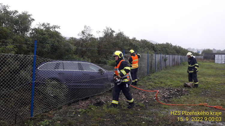 FOTOGALERIE: Nehody na mokré vozovce 15. září 2022