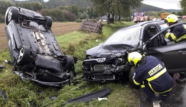 FOTOGALERIE: Nehody na mokré vozovce 15. září 2022