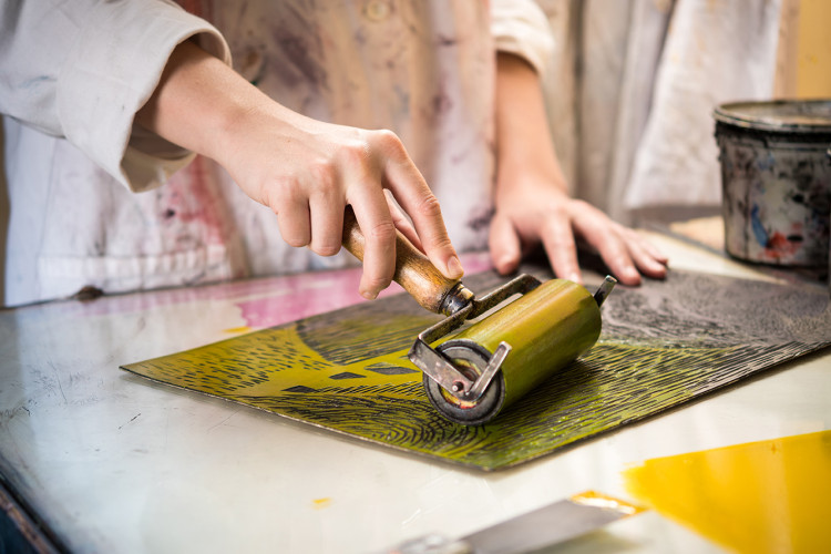 Střední uměleckoprůmyslová škola Bechyně nabízí tradiční řemeslo a kreativitu