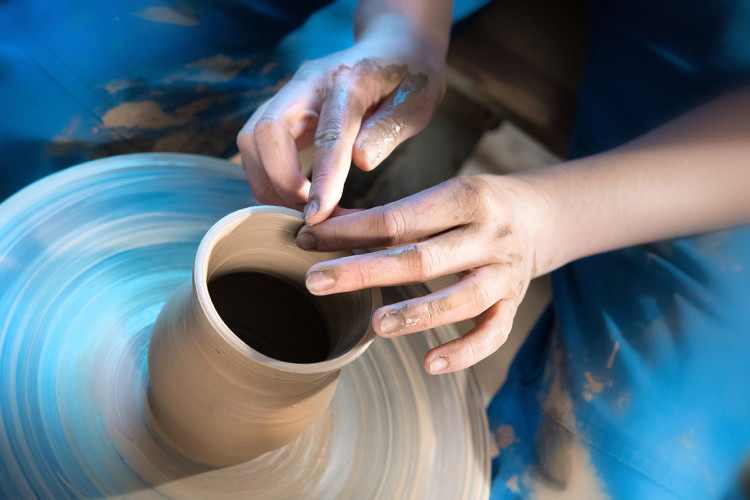 Střední uměleckoprůmyslová škola Bechyně nabízí tradiční řemeslo a kreativitu