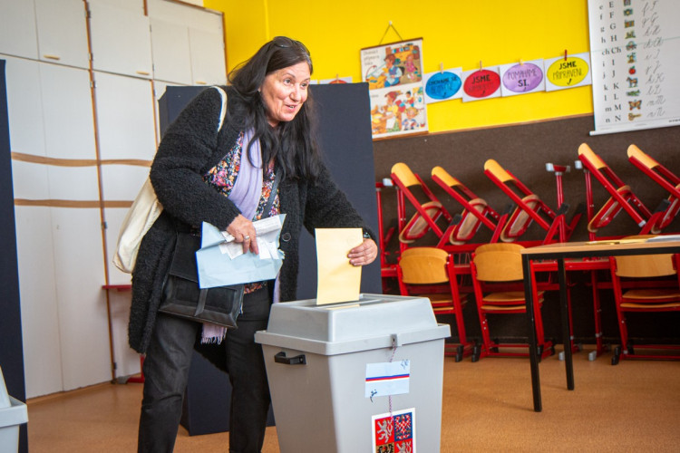 První volební den 2022