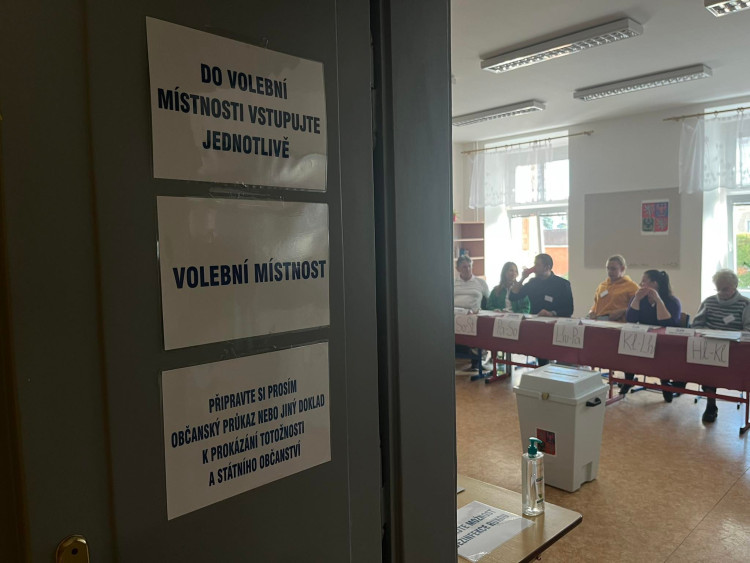 První volební den 2022