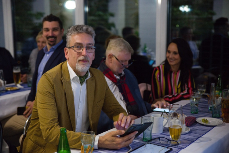 VOLBY 2022: Jak přicházejí výsledky. Volební štáby politických stran v Olomouci