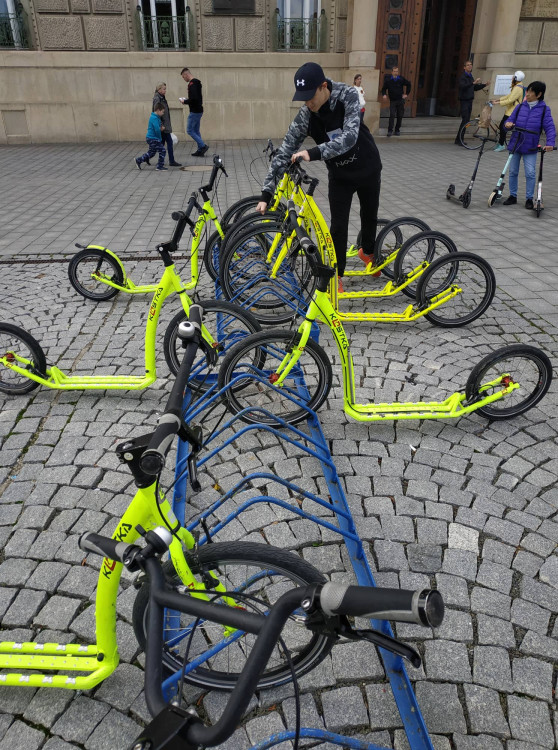 FOTOGALERIE: Koloběžkiáda na prostějovském náměstí