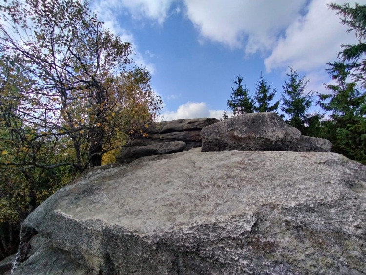 Podzim na Míchově skále