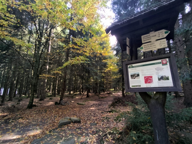 Podzim na Míchově skále