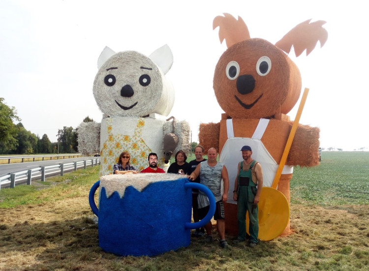 2019, Pejsek a kočička