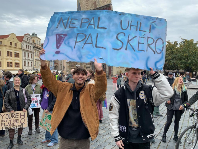 FOTOGALERIE: Aktivisté stávkují za klima v centru Prahy