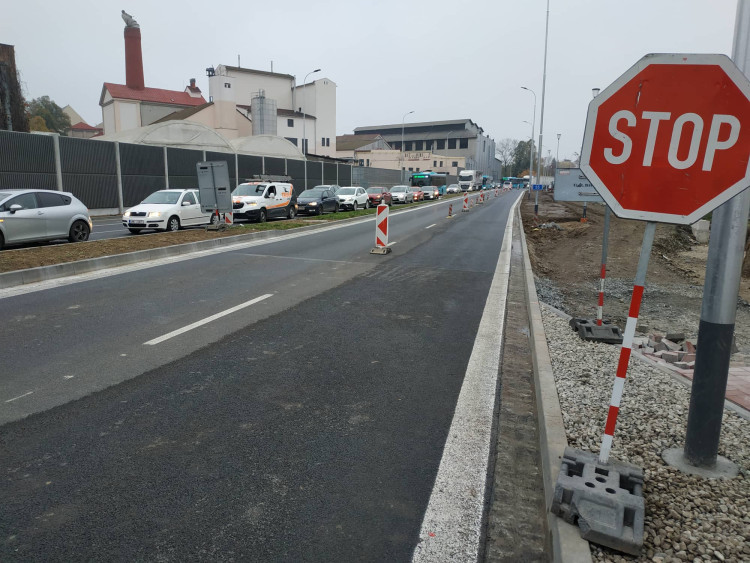 FOTOGALERIE: Přerovský průpich začal sloužit motoristům