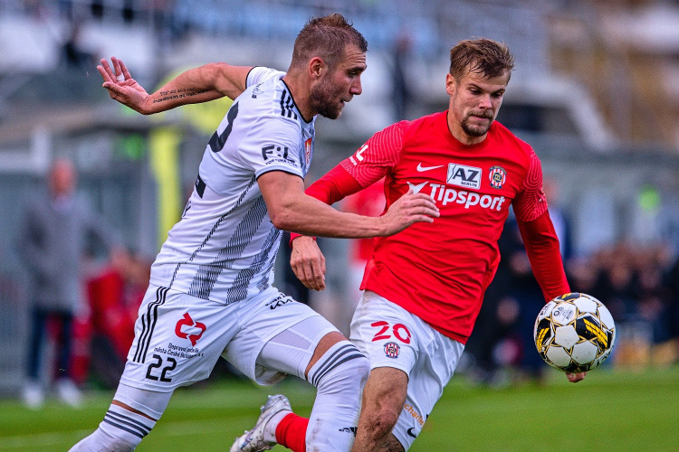 Dynamo proti Brnu vzdalo hold zdravotníkům