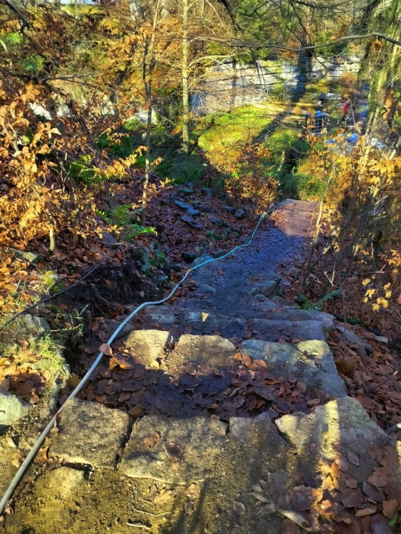 Zřícenina hradu Štamberk a kamenné moře