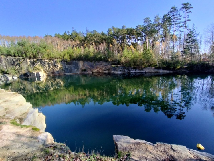 Zřícenina hradu Štamberk a kamenné moře