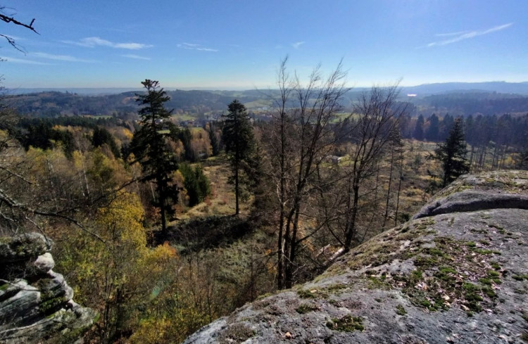 Zřícenina hradu Štamberk a kamenné moře