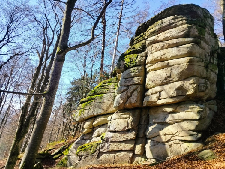 Zřícenina hradu Štamberk a kamenné moře