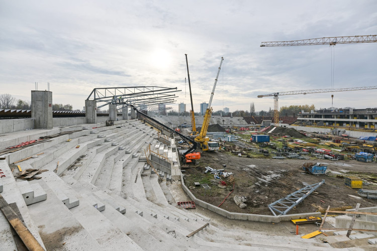 GALERIE: Stavba nového fotbalového stadionu v Hradci Králové