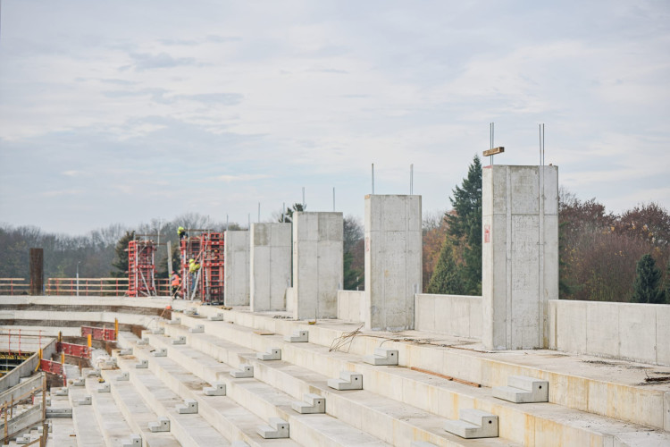 GALERIE: Stavba nového fotbalového stadionu v Hradci Králové