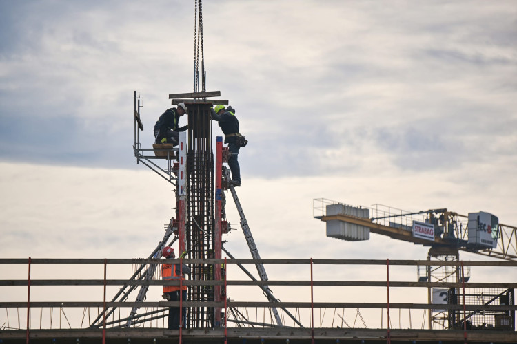 GALERIE: Stavba nového fotbalového stadionu v Hradci Králové
