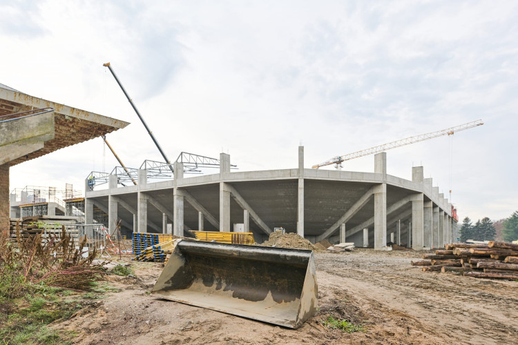 GALERIE: Stavba nového fotbalového stadionu v Hradci Králové