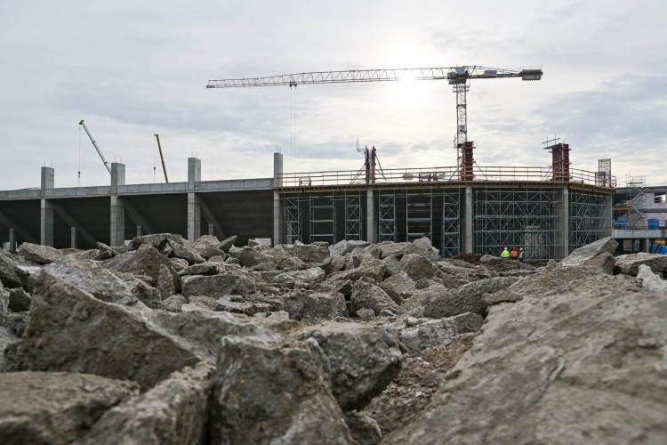 GALERIE: Stavba nového fotbalového stadionu v Hradci Králové